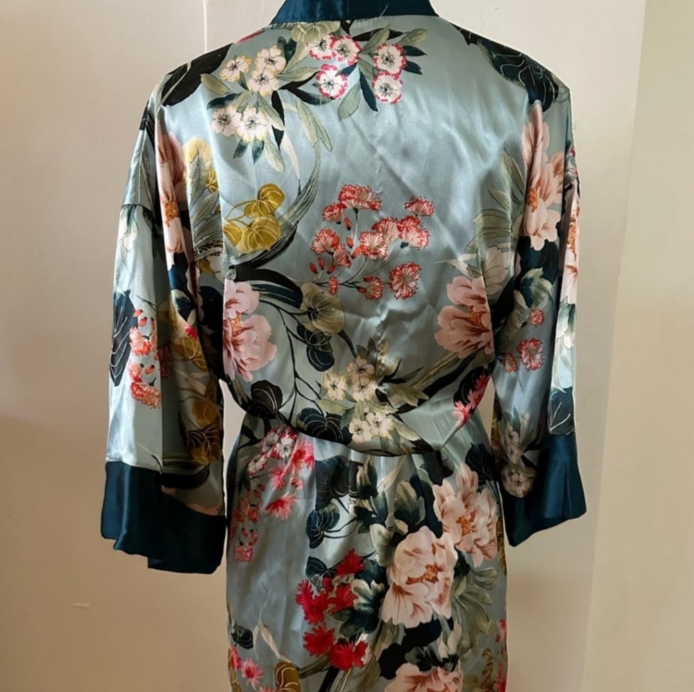 NEW Floral Robe & Nightie - Picture 2 of 5